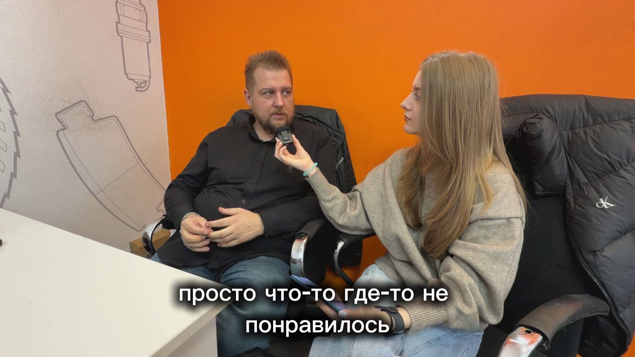 Кадр из видеоинтервью о работе в команде