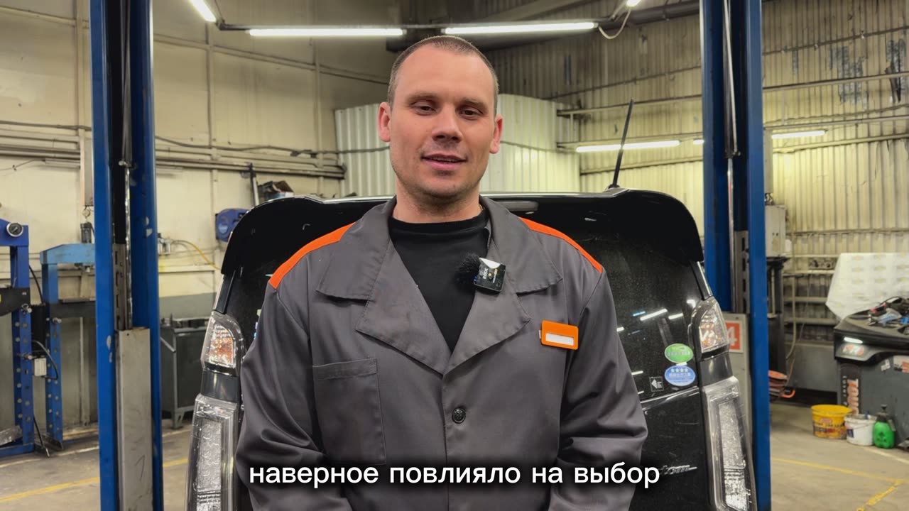 Кадр из видеоотзыва механика